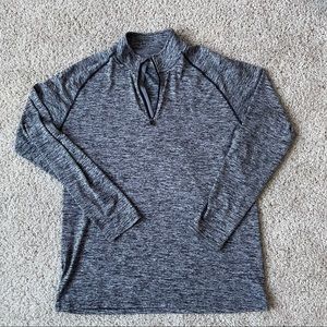 Under Armour 1/4 zip heat gear top size medium
